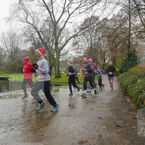 07.12.2025 - St. Pauli X-Mass-Run No. 15 Michael Burmester http://msf.ph/oto/9428321 07.12.2025 11:42:54 Laufen 4754, 4753, 747 meine-sportfotos.de