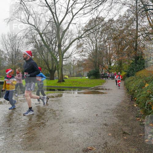 07.12.2025 - St. Pauli X-Mass-Run No. 15 Michael Burmester http://msf.ph/oto/9428325 07.12.2025 11:42:56 Laufen 422, 4224 meine-sportfotos.de