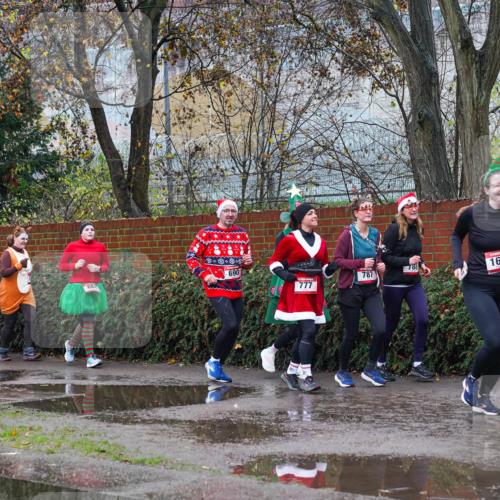 07.12.2025 - St. Pauli X-Mass-Run No. 15 Michael Burmester http://msf.ph/oto/9428339 07.12.2025 10:47:39 Laufen 164, 1647, 690, 788, 68, 787, 777, 1662, 1664 meine-sportfotos.de