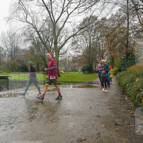 07.12.2025 - St. Pauli X-Mass-Run No. 15 Michael Burmester http://msf.ph/oto/9428347 07.12.2025 11:43:16 Laufen 4329, 830 meine-sportfotos.de