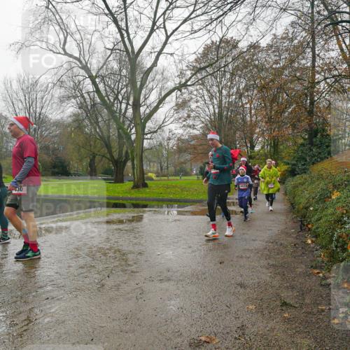 07.12.2025 - St. Pauli X-Mass-Run No. 15 Michael Burmester http://msf.ph/oto/9428349 07.12.2025 11:43:17 Laufen 30, 4024, 1303 meine-sportfotos.de