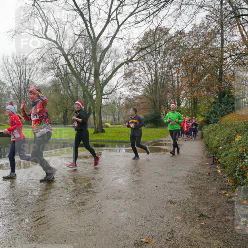 07.12.2025 - St. Pauli X-Mass-Run No. 15 Michael Burmester http://msf.ph/oto/9428369 07.12.2025 11:43:27 Laufen 3577, 3487 meine-sportfotos.de