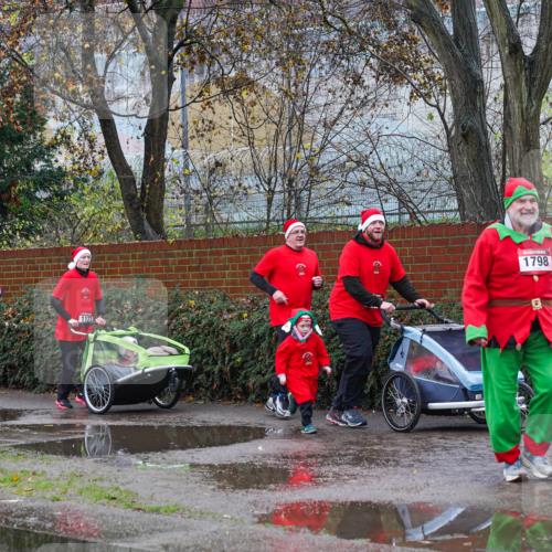 07.12.2025 - St. Pauli X-Mass-Run No. 15 Michael Burmester http://msf.ph/oto/9428373 07.12.2025 10:48:51 Laufen 1686, 1127, 1798 meine-sportfotos.de