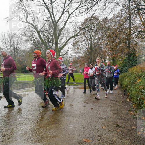 07.12.2025 - St. Pauli X-Mass-Run No. 15 Michael Burmester http://msf.ph/oto/9428382 07.12.2025 11:43:36 Laufen 4345, 3996, 4386 meine-sportfotos.de
