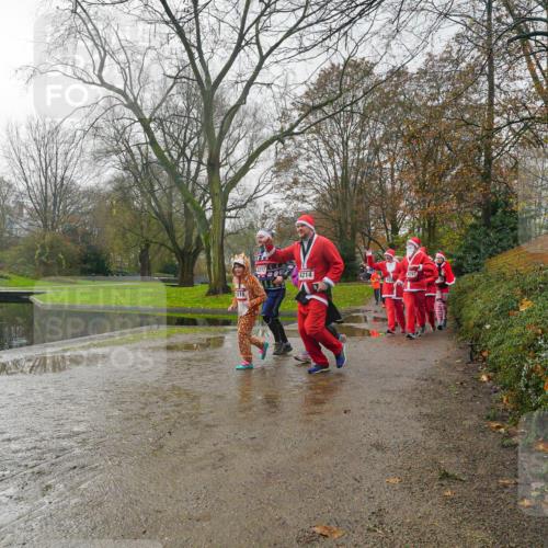 07.12.2025 - St. Pauli X-Mass-Run No. 15 Michael Burmester http://msf.ph/oto/9428422 07.12.2025 11:44:05 Laufen 4212, 4214, 4297 meine-sportfotos.de