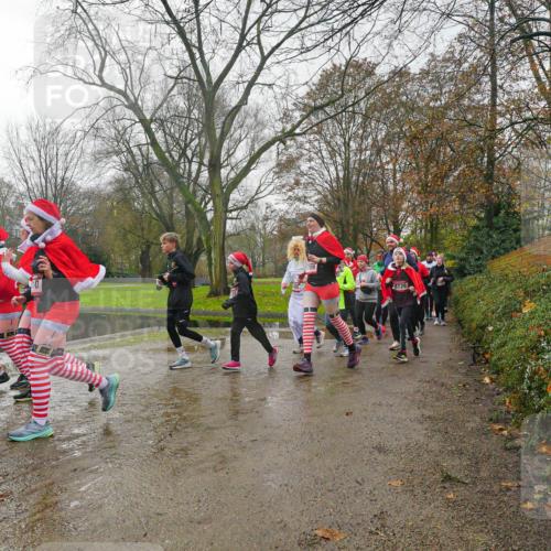 07.12.2025 - St. Pauli X-Mass-Run No. 15 Michael Burmester http://msf.ph/oto/9428435 07.12.2025 11:44:09 Laufen 709, 3726 meine-sportfotos.de