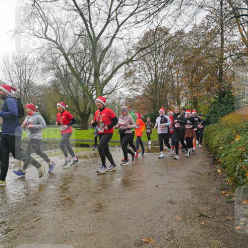 07.12.2025 - St. Pauli X-Mass-Run No. 15 Michael Burmester http://msf.ph/oto/9428442 07.12.2025 11:44:11 Laufen 276, 3816, 849, 3760 meine-sportfotos.de