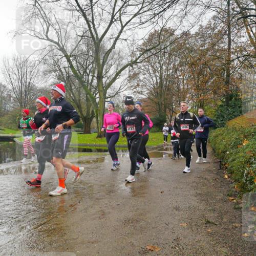 07.12.2025 - St. Pauli X-Mass-Run No. 15 Michael Burmester http://msf.ph/oto/9428455 07.12.2025 11:44:15 Laufen 1580, 3137, 3106 meine-sportfotos.de