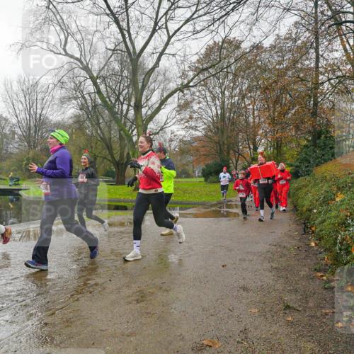 07.12.2025 - St. Pauli X-Mass-Run No. 15 Michael Burmester http://msf.ph/oto/9428469 07.12.2025 11:44:21 Laufen 4390 meine-sportfotos.de