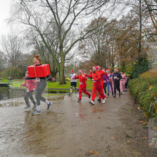 07.12.2025 - St. Pauli X-Mass-Run No. 15 Michael Burmester http://msf.ph/oto/9428476 07.12.2025 11:44:23 Laufen 048, 1961 meine-sportfotos.de