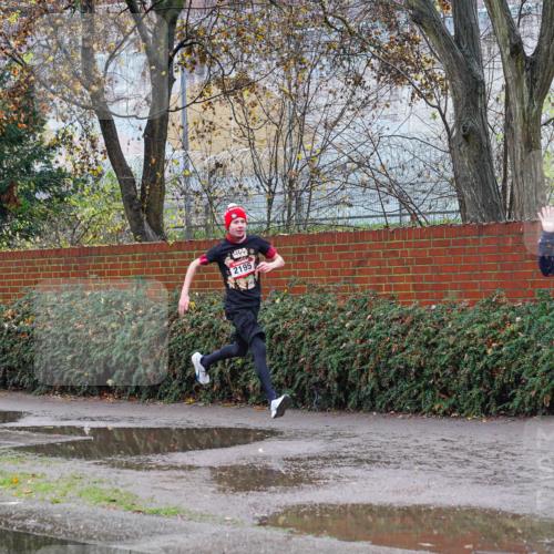 07.12.2025 - St. Pauli X-Mass-Run No. 15 Michael Burmester http://msf.ph/oto/9428477 07.12.2025 11:01:27 Laufen 2195, 2194 meine-sportfotos.de