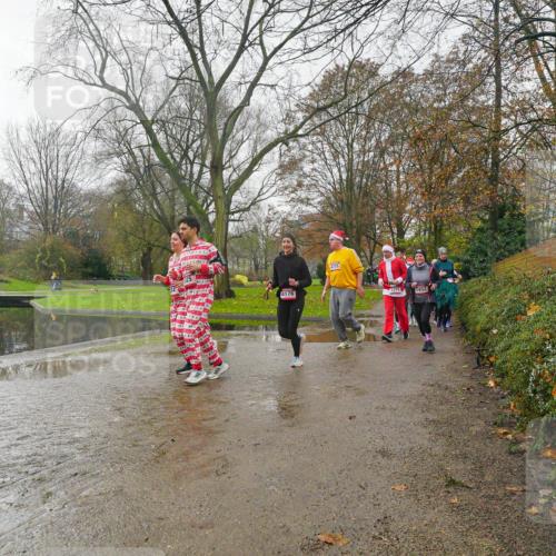 07.12.2025 - St. Pauli X-Mass-Run No. 15 Michael Burmester http://msf.ph/oto/9428488 07.12.2025 11:44:26 Laufen 4176, 3374, 1452 meine-sportfotos.de