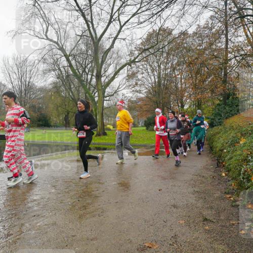 07.12.2025 - St. Pauli X-Mass-Run No. 15 Michael Burmester http://msf.ph/oto/9428491 07.12.2025 11:44:27 Laufen 4176, 3374 meine-sportfotos.de
