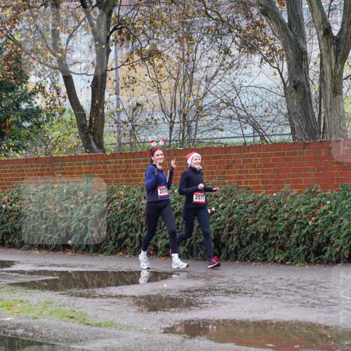 07.12.2025 - St. Pauli X-Mass-Run No. 15 Michael Burmester http://msf.ph/oto/9428498 07.12.2025 11:01:48 Laufen 2578, 2577 meine-sportfotos.de