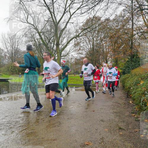 07.12.2025 - St. Pauli X-Mass-Run No. 15 Michael Burmester http://msf.ph/oto/9428500 07.12.2025 11:44:31 Laufen 4731, 4719, 4197, 4729 meine-sportfotos.de