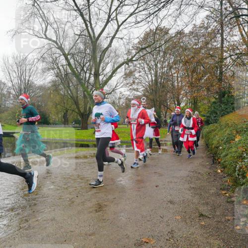 07.12.2025 - St. Pauli X-Mass-Run No. 15 Michael Burmester http://msf.ph/oto/9428502 07.12.2025 11:44:32 Laufen 129, 4198, 4305 meine-sportfotos.de
