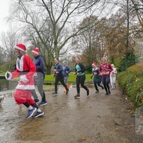 07.12.2025 - St. Pauli X-Mass-Run No. 15 Michael Burmester http://msf.ph/oto/9428509 07.12.2025 11:44:34 Laufen 11, 076, 4120, 4238 meine-sportfotos.de