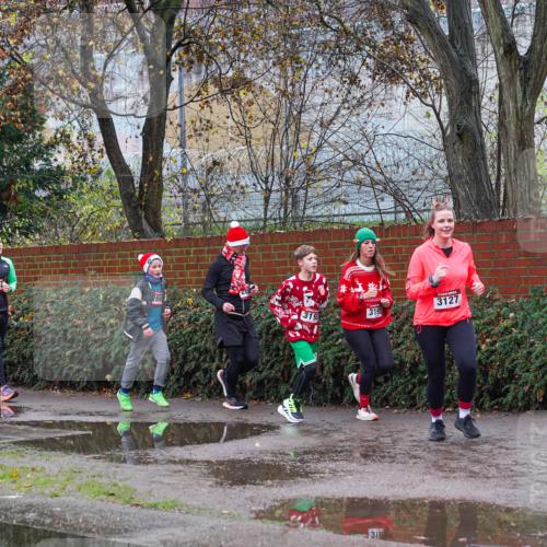 07.12.2025 - St. Pauli X-Mass-Run No. 15 Michael Burmester http://msf.ph/oto/9428513 07.12.2025 11:02:16 Laufen 291, 3195, 3127 meine-sportfotos.de