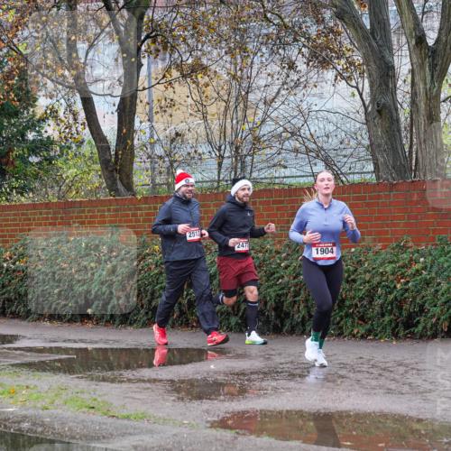 07.12.2025 - St. Pauli X-Mass-Run No. 15 Michael Burmester http://msf.ph/oto/9428532 07.12.2025 11:02:37 Laufen 3190, 2513, 2471, 1904 meine-sportfotos.de