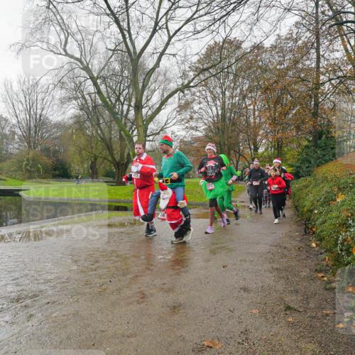 07.12.2025 - St. Pauli X-Mass-Run No. 15 Michael Burmester http://msf.ph/oto/9428533 07.12.2025 11:44:43 Laufen 33, 223, 208, 273 meine-sportfotos.de