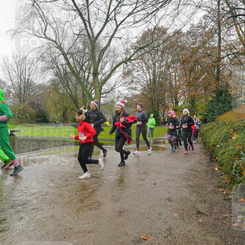 07.12.2025 - St. Pauli X-Mass-Run No. 15 Michael Burmester http://msf.ph/oto/9428539 07.12.2025 11:44:45 Laufen 503, 2227 meine-sportfotos.de