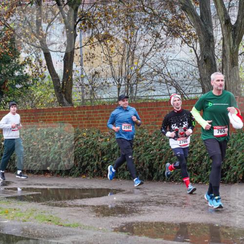 07.12.2025 - St. Pauli X-Mass-Run No. 15 Michael Burmester http://msf.ph/oto/9428552 07.12.2025 11:02:50 Laufen 2597, 2766, 765 meine-sportfotos.de