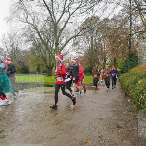 07.12.2025 - St. Pauli X-Mass-Run No. 15 Michael Burmester http://msf.ph/oto/9428558 07.12.2025 11:44:51 Laufen 73, 3985, 1262, 4748, 184 meine-sportfotos.de