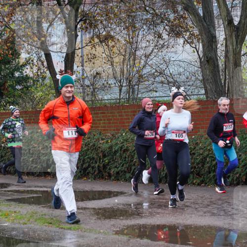 07.12.2025 - St. Pauli X-Mass-Run No. 15 Michael Burmester http://msf.ph/oto/9428566 07.12.2025 11:02:58 Laufen 111, 3157, 26, 105, 36, 1775, 38 meine-sportfotos.de