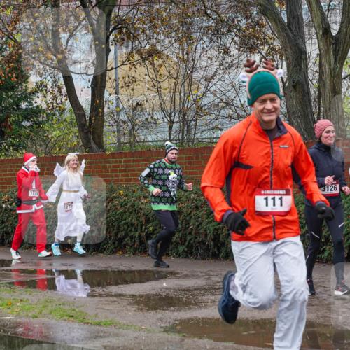 07.12.2025 - St. Pauli X-Mass-Run No. 15 Michael Burmester http://msf.ph/oto/9428567 07.12.2025 11:02:59 Laufen 3304, 1779, 1775, 111, 3126, 105 meine-sportfotos.de