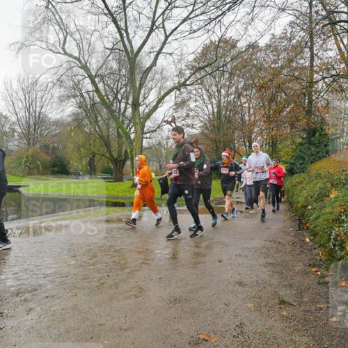 07.12.2025 - St. Pauli X-Mass-Run No. 15 Michael Burmester http://msf.ph/oto/9428578 07.12.2025 11:44:58 Laufen 4789, 4788, 69, 1244 meine-sportfotos.de