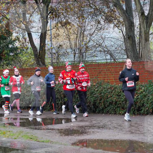 07.12.2025 - St. Pauli X-Mass-Run No. 15 Michael Burmester http://msf.ph/oto/9428602 07.12.2025 11:03:37 Laufen 2379, 3475, 15, 132, 2024, 20240, 3094 meine-sportfotos.de