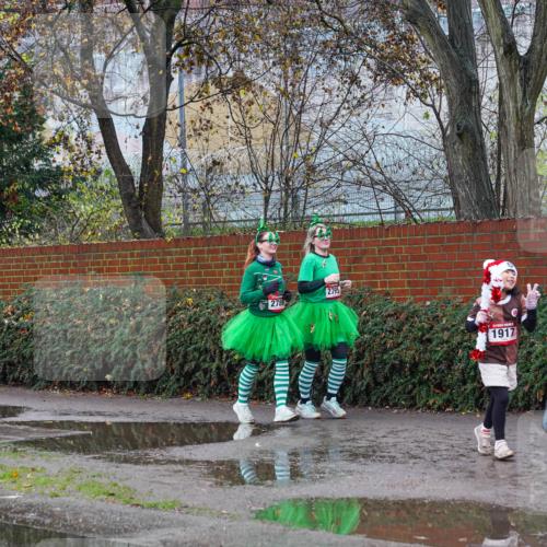 07.12.2025 - St. Pauli X-Mass-Run No. 15 Michael Burmester http://msf.ph/oto/9428619 07.12.2025 11:04:05 Laufen 2795, 1917 meine-sportfotos.de