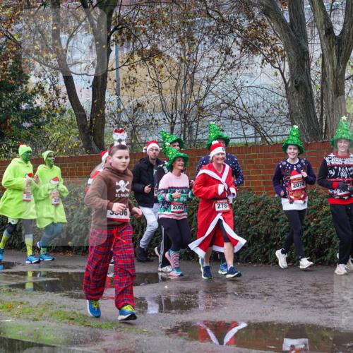 07.12.2025 - St. Pauli X-Mass-Run No. 15 Michael Burmester http://msf.ph/oto/9428636 07.12.2025 11:04:21 Laufen 3098, 3099, 205, 5536, 2069, 2787, 2074 meine-sportfotos.de