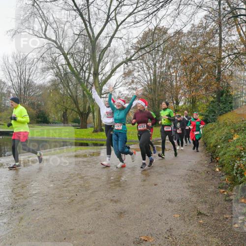 07.12.2025 - St. Pauli X-Mass-Run No. 15 Michael Burmester http://msf.ph/oto/9428638 07.12.2025 11:45:26 Laufen 4282, 4267, 4283, 3966 meine-sportfotos.de