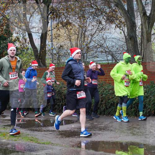 07.12.2025 - St. Pauli X-Mass-Run No. 15 Michael Burmester http://msf.ph/oto/9428642 07.12.2025 11:04:24 Laufen 307, 2242, 1334, 1672, 133, 2812, 0981, 3099, 205, 2069 meine-sportfotos.de