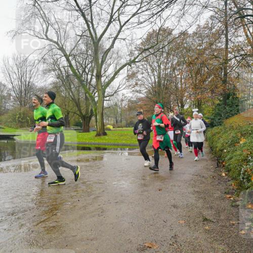 07.12.2025 - St. Pauli X-Mass-Run No. 15 Michael Burmester http://msf.ph/oto/9428643 07.12.2025 11:45:28 Laufen 3955, 966, 3538 meine-sportfotos.de