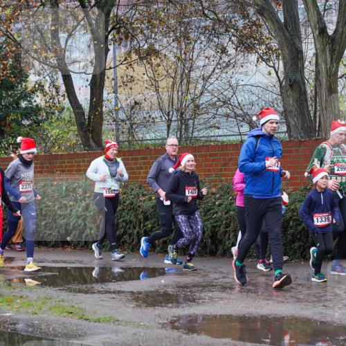 07.12.2025 - St. Pauli X-Mass-Run No. 15 Michael Burmester http://msf.ph/oto/9428650 07.12.2025 11:04:26 Laufen 2386, 2375, 1593, 1427, 1339, 2990, 309 meine-sportfotos.de