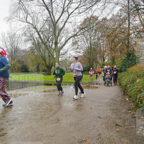07.12.2025 - St. Pauli X-Mass-Run No. 15 Michael Burmester http://msf.ph/oto/9428663 07.12.2025 11:45:36 Laufen 1253, 1214 meine-sportfotos.de