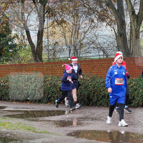 07.12.2025 - St. Pauli X-Mass-Run No. 15 Michael Burmester http://msf.ph/oto/9428670 07.12.2025 11:04:38 Laufen 1858, 1082, 2373 meine-sportfotos.de