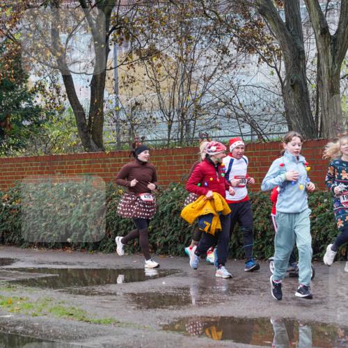 07.12.2025 - St. Pauli X-Mass-Run No. 15 Michael Burmester http://msf.ph/oto/9428680 07.12.2025 11:04:46 Laufen 2240, 470, 80, 1961 meine-sportfotos.de