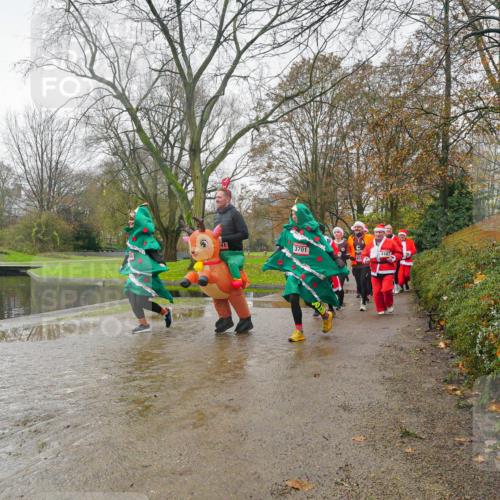 07.12.2025 - St. Pauli X-Mass-Run No. 15 Michael Burmester http://msf.ph/oto/9428687 07.12.2025 11:45:47 Laufen 41, 3701, 4167 meine-sportfotos.de