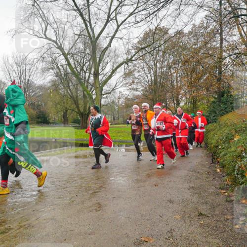 07.12.2025 - St. Pauli X-Mass-Run No. 15 Michael Burmester http://msf.ph/oto/9428691 07.12.2025 11:45:48 Laufen 84, 01, 4165, 4167, 1957, 1959 meine-sportfotos.de