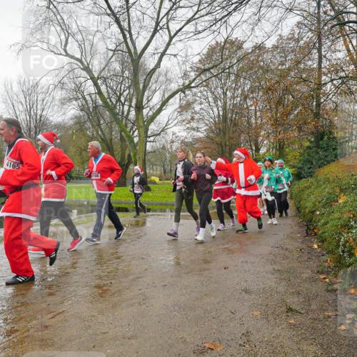 07.12.2025 - St. Pauli X-Mass-Run No. 15 Michael Burmester http://msf.ph/oto/9428696 07.12.2025 11:45:50 Laufen 4165, 4166, 4717, 4714 meine-sportfotos.de