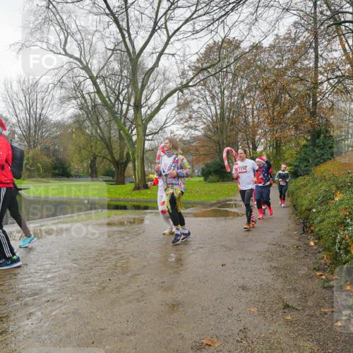 07.12.2025 - St. Pauli X-Mass-Run No. 15 Michael Burmester http://msf.ph/oto/9428708 07.12.2025 11:45:55 Laufen 460, 1270 meine-sportfotos.de
