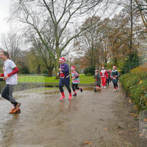 07.12.2025 - St. Pauli X-Mass-Run No. 15 Michael Burmester http://msf.ph/oto/9428714 07.12.2025 11:45:57 Laufen  meine-sportfotos.de