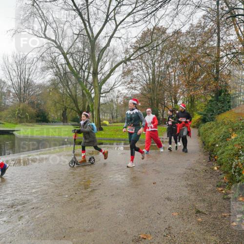 07.12.2025 - St. Pauli X-Mass-Run No. 15 Michael Burmester http://msf.ph/oto/9428718 07.12.2025 11:45:59 Laufen 4288, 432, 332 meine-sportfotos.de
