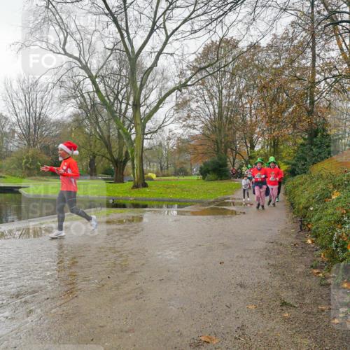 07.12.2025 - St. Pauli X-Mass-Run No. 15 Michael Burmester http://msf.ph/oto/9428726 07.12.2025 11:46:02 Laufen  meine-sportfotos.de