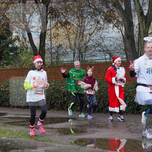 07.12.2025 - St. Pauli X-Mass-Run No. 15 Michael Burmester http://msf.ph/oto/9428728 07.12.2025 11:05:27 Laufen 714, 23, 872, 870, 865, 3175, 3092 meine-sportfotos.de