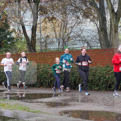 07.12.2025 - St. Pauli X-Mass-Run No. 15 Michael Burmester http://msf.ph/oto/9428821 07.12.2025 11:06:21 Laufen 4839, 2707, 2709, 1759, 2449 meine-sportfotos.de