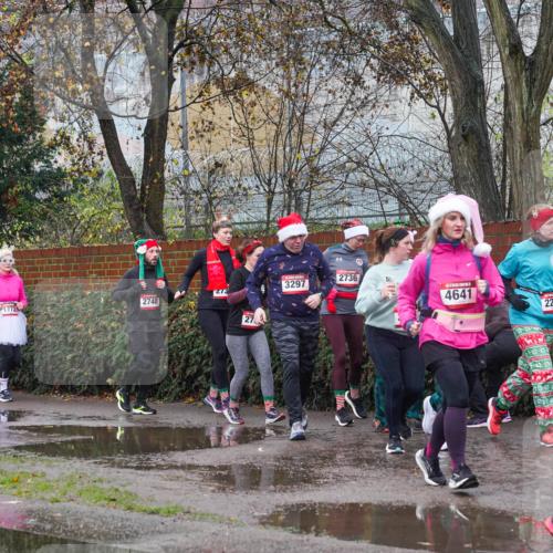 07.12.2025 - St. Pauli X-Mass-Run No. 15 Michael Burmester http://msf.ph/oto/9428849 07.12.2025 11:06:45 Laufen 2740, 273, 27, 3297, 2736, 4641, 228, 3301 meine-sportfotos.de